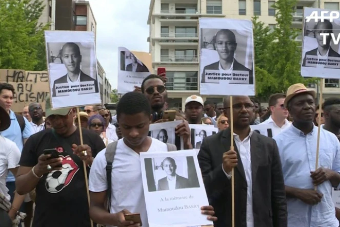 Capture d'écran d'une vidéo de l'AFPTV tournée à Rouen le 26 juillet 2019 lors de la marche blanche en hommage à Mamoudou Barry