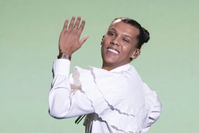 Le chanteur belge Paul Van Haver alias Stromae sur la scène des 37e Victoires de la Musique à Boulogne-Billancourt, à l'ouest de Paris, le 11 février 2022