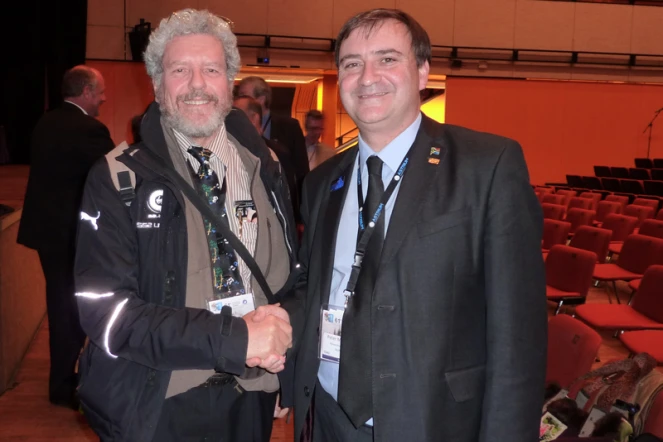 Guy Pignolet, conseiller scientifique, et Peter Martinez, membre du congrès international d'astronautique de 2011 (Photo D.R.)