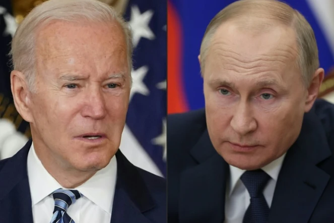 Montage réalisé le 6 décembre 2021 des présidents américain Joe Biden (G/le 18 novembre 2021 à la Maison Blanche à Washington) et russe Vladimir Poutine (D/le 4 décembre 2021 à Moscou)  