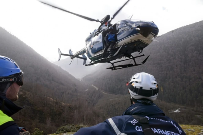 Des membres du Peloton de gendarmerie de haute montagne (PGHM) de Chamonix en exercice le 23 février 2016 à Bagnères-de-Luchon 