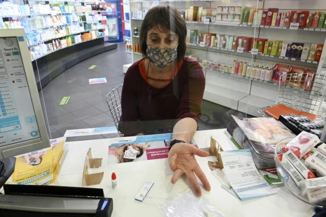 Test sérologique pratiqué à Strasbourg dans une pharmacie, le 15 juillet 2020