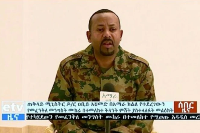 Cette photo fournie par la TV éthiopienne montre le Premier ministre Abiy Ahmed s'adressant au public après des troubles le 23 juin 2019.
