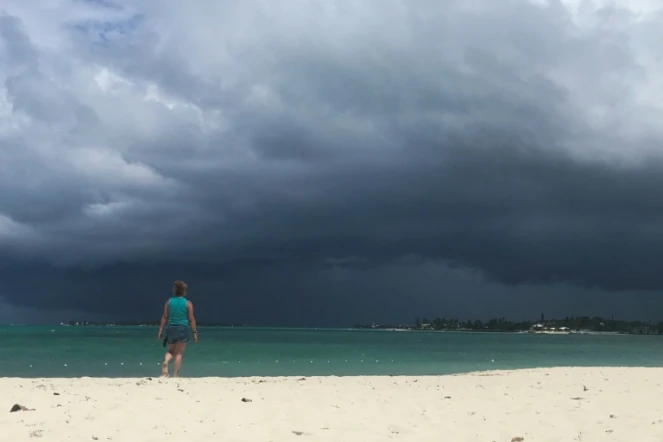 Nuages d'orage à Nassau, aux Bahamas, le 12 septembre 2019