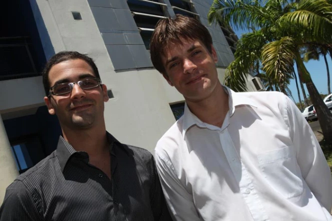 Vendredi 10 décembre 2010

Fabien Millot et Maxime Lecuelle de Service Personne, première franchise de conciergerie d'entreprise à s'implanter à La Réunion

(Photo Marie Trouvé)