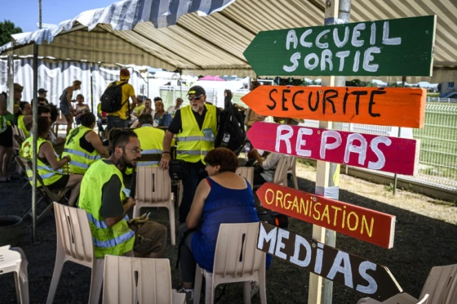 Des "gilets jaunes"  réunis pour évoquer la suite du mouvement avant les vacances d'été, le 29 juin 2019 à Montceau-les-Mines (Saône-et-Loire)

