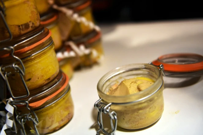 Des bocaux de foie gras à Paris le 26 février 2015