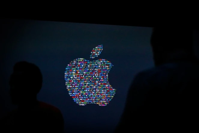 Des failles ont été exploitées par la société israélienne NSO, spécialisée dans les logiciels d'espionnage, grâce à des produits pouvant lire les messages, intercepter les appels et les sons enregistrés sur les téléphones