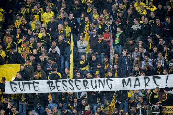 Message de bon rétablisssement adressé par les supporters du Borussia à Marc Bartra, le 12 avril 2017 à Dortmund