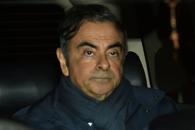 Carlos Ghosn quitte le bureau de son avocat à Tokyo, le 3 avril 2019