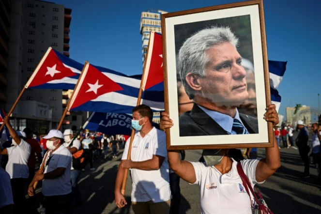 Le portrait du président cubain Miguel Diaz-Canel lors d'une manifestation à La Havane, le 17 juillet 2021