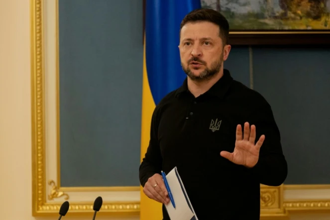 Le président ukrainien Volodymyr Zelensky lors d'une conférence de presse à Kiev le 22 avril 2025