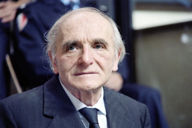 Klaus Barbie, l'ancien chef de la Gestapo à Lyon, à son procès pour crimes contre l'humanité, le 11 mai 1987 à Lyon