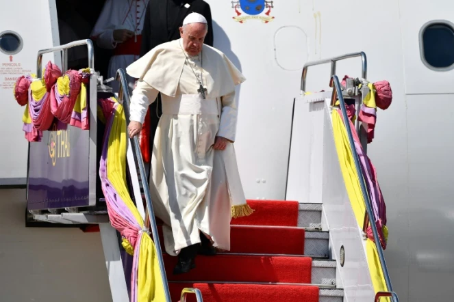 Le pape François à son arrivée à l'aéroport international de Don Mueang, le 20 novembre 2019 à Bangkok, en Thaïlande