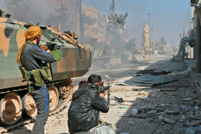 Des rebelles syriens pro-turcs le 22 février 2017dans la ville d'Al-Bab, dans la province septentrionale d'Alep 