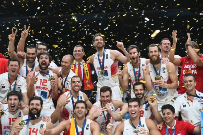 L'équipe d'Espagne de basket sacrée championne d'Europe face à la Lituanie à Villeneuve-d'Ascq, le 20 septembre 2015