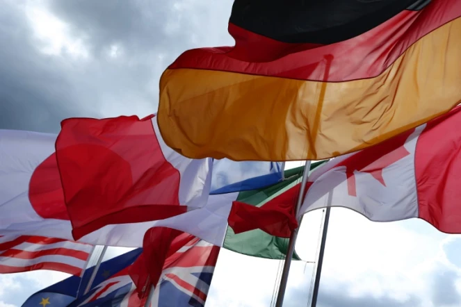 Les drapeaux des membres du G7