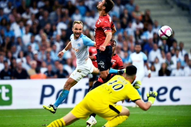 L'attaquant marseillais Valère Germain échoue devant la défense de Rennes au stade Vélodrome, le 26 août 2018