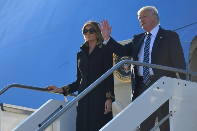 Arrivée à Rome du président américain Donald Trump (d) et de son épouse Melania, le 23 mai 2017