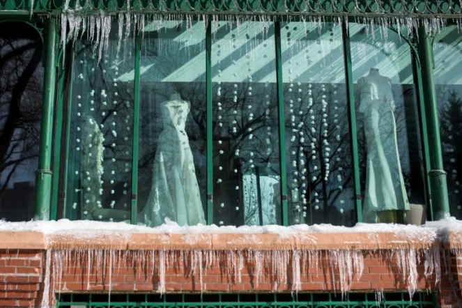 Des stalagtites se forment sur les devantures, le 29 janvier 2019 à Minneapolis (Minnesota)