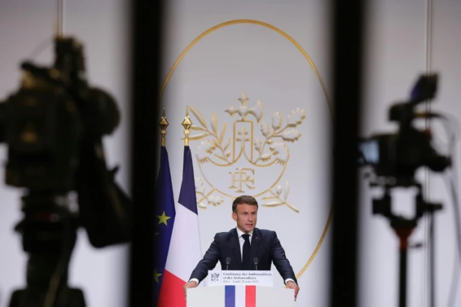 Le président  Emmanuel Macron s'adresse aux ambassadeurs de France à l'Elysée à Paris, le 28 août 2023