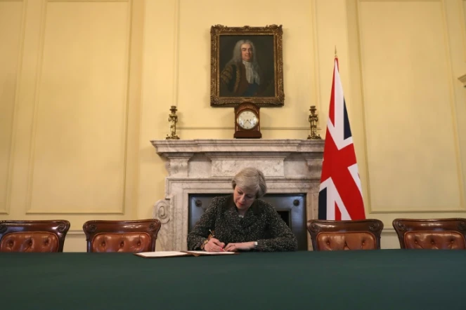 Theresa May, le 28 mars 2017, au 10 Downing Street