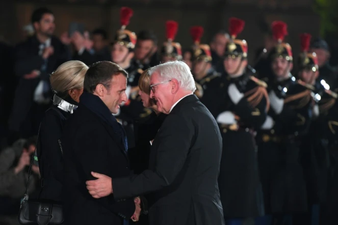 Emmanuel Macron et le président allemand Frank-Walter Steinmeier lors d'une cérémonie militaire à Strasbourg le 4 novembre 2018