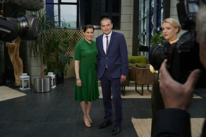 Le président réélu Gudni Johannesson et sa femme Eliza Reid, le 27 juin 2020 à Reykjavic, en Islande
