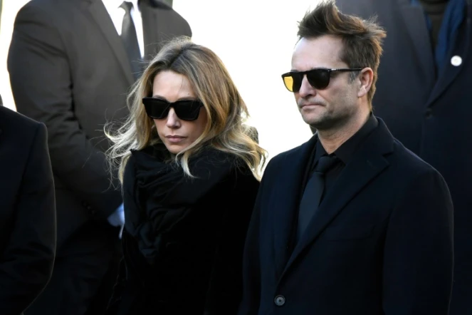 La fille de Johnny Hallyday Laura Smet et son fils David Hallyday  aux funérailles de leur père à La Madeleine à Paris, le 9 décembre 2017