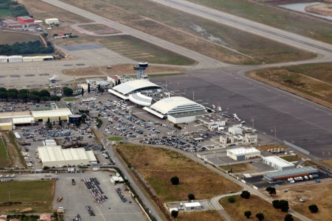 Vue aérienne de l'aéroport de Bastia, le 29 juin 2013 en Corse