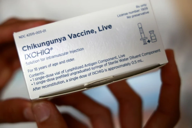 Les autorités sanitaires viennent de retirer "sans délai" les plus de 65 ans de la campagne de vaccination contre le chikungunya avec le vaccin Ixchiq à La Réunion et Mayotte 