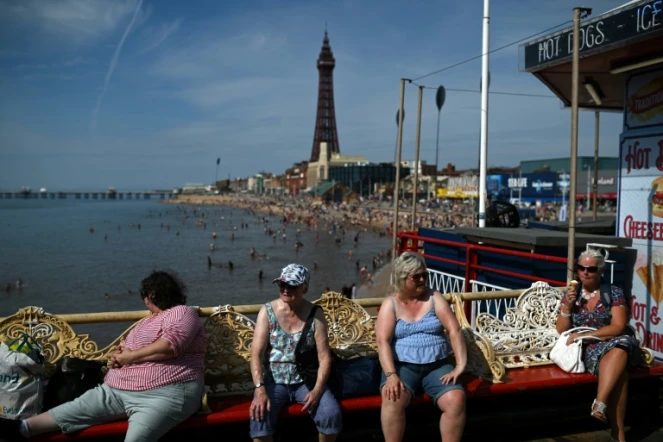 Sur la jetée à Blackpool dans le nord-ouest de l'Angleterre, le 17 juillet 2022