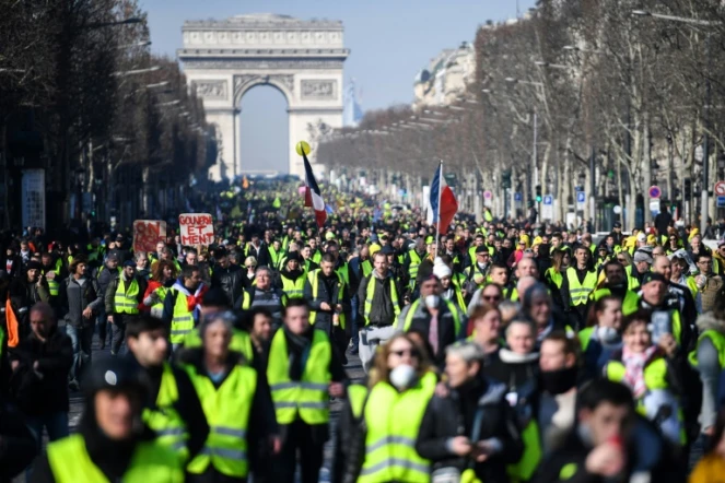 Manifestation de "gilets jaunes" sur les Champs-Elysées, le 16 février 2019