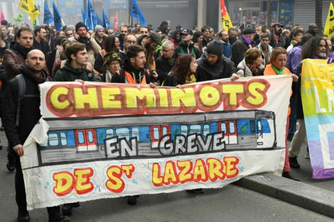 Des cheminots de Saint-Lazare manifestent à Paris, mardi 3 avril 2018