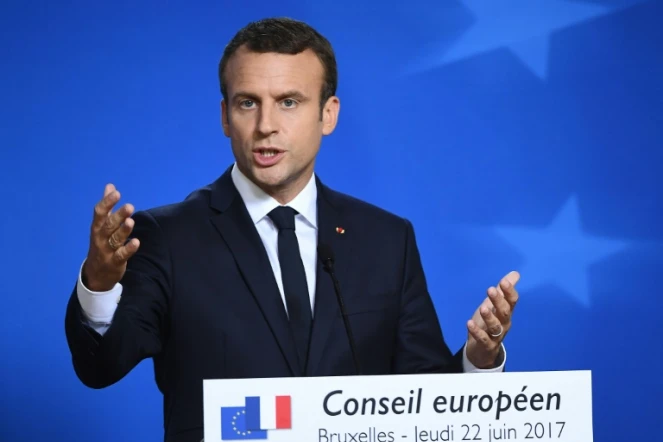 Emmanuel Macron lors d'une conférence de presse à Bruxelles, où il participe à son premier sommet européen, le 22 juin 2017