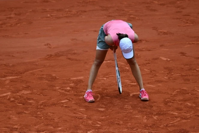 La Polonaise Iga Swiatek lors de sa défaite en quarts de finale de Roland-Garros contre Maria Sakkari, le 9 juin 2021 à Paris. 