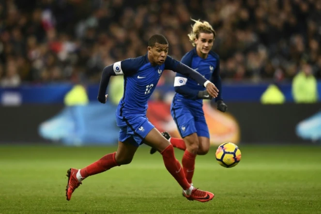 "Une qualité incroyable": les attaquants français Kylian Mbappé et Antoine Griezmann