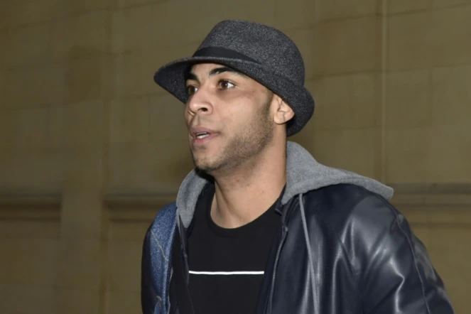 La star du volley Earvin Ngapeth arrive au tribunal à Paris le 22 février 2016