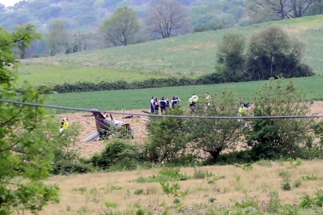 Débris d'un hélicoptère de combat après le crash dans les Hautes-Pyrénées le 15 avril 2020