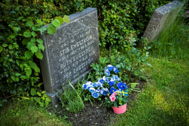 La tombe de Stig Engstrom au cimetière nord de Taby à l'extérieur de Stockholm le 10 juin 2020

