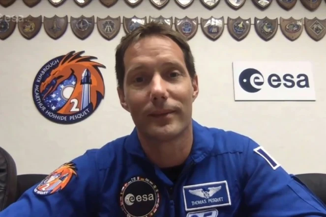 Capture d'écran de l'astronaute Thomas Pesquet donnant une conférence de presse virtuelle, le 19 avril 2021