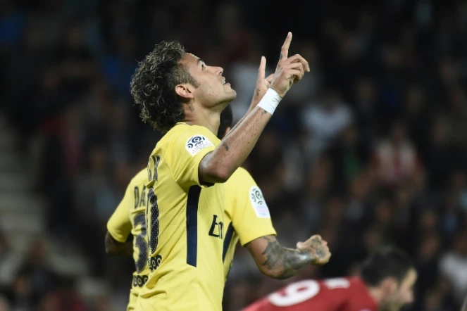 Neymar, buteur pour son premier match avec Paris, sur la pelouse de Guingamp, le 13 août 2017