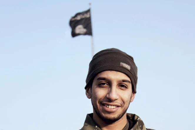 Photo d'Abdelhamid Abaaoud non datée extraite le 16 novembre 2015 du numéro de février 2015 du magazine du groupe Etat islamique EI Dabiq