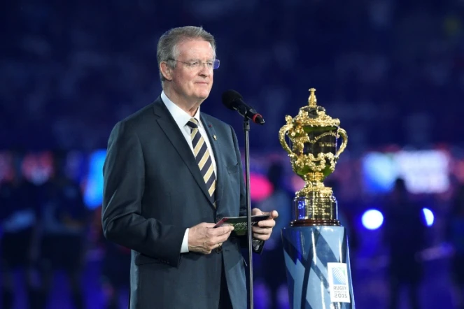Bernard Lapasset, alors président de World Rugby, ouvre officiellement la Coupe du monde 2015 le 18 septembre à Twickenham à Londres. 