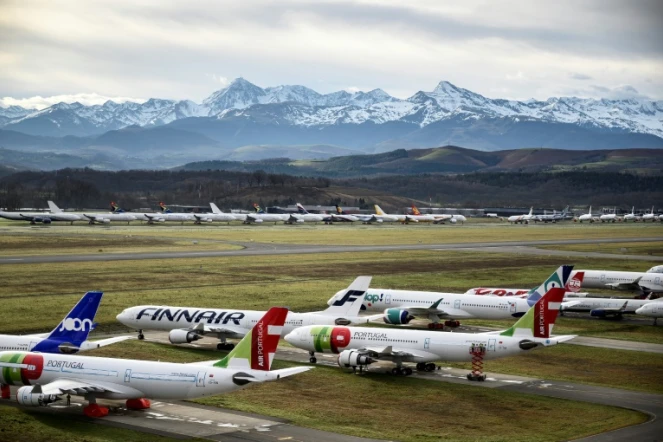 Des avions en stockage auprès de la société TARMAC Aerosave à Azereix (France) le 4 février 2021