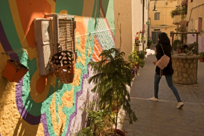 Une marocaine dans une rue de Tanger, au Maroc, le 28 septembre 2016