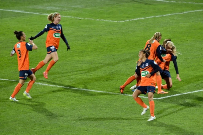 Les féminines de Montpellier, lors de la finale de la Coupe de France, le 18 avril 2015 au stade de l'Épopée à Calais