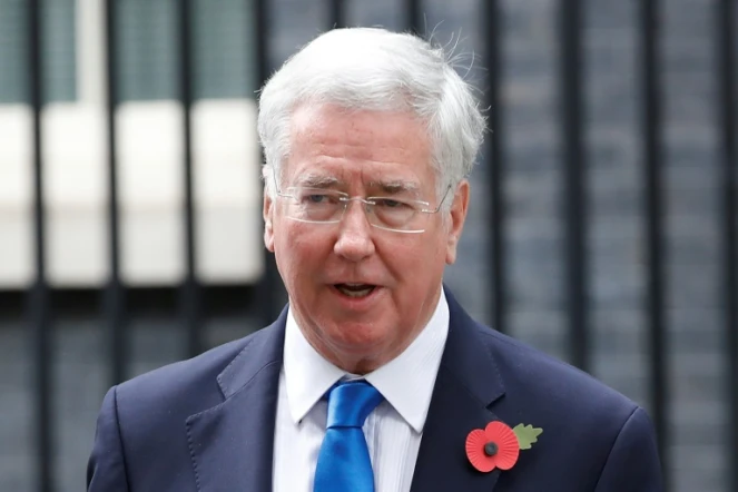 Le ministre britannique de la Défense Michael Fallon quitte le 10 Downing Street, le 31 octobre 2017