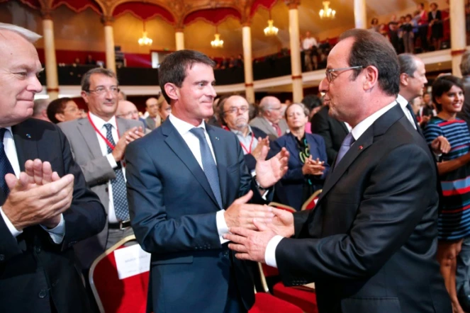 Hollande sur le terrorisme: "La démocratie sera plus forte que la barbarie"