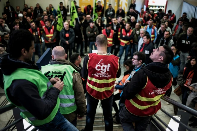 Assemblée générale de salariés de la SNCF en gare de Lyon Perrache le 3 avril 2018